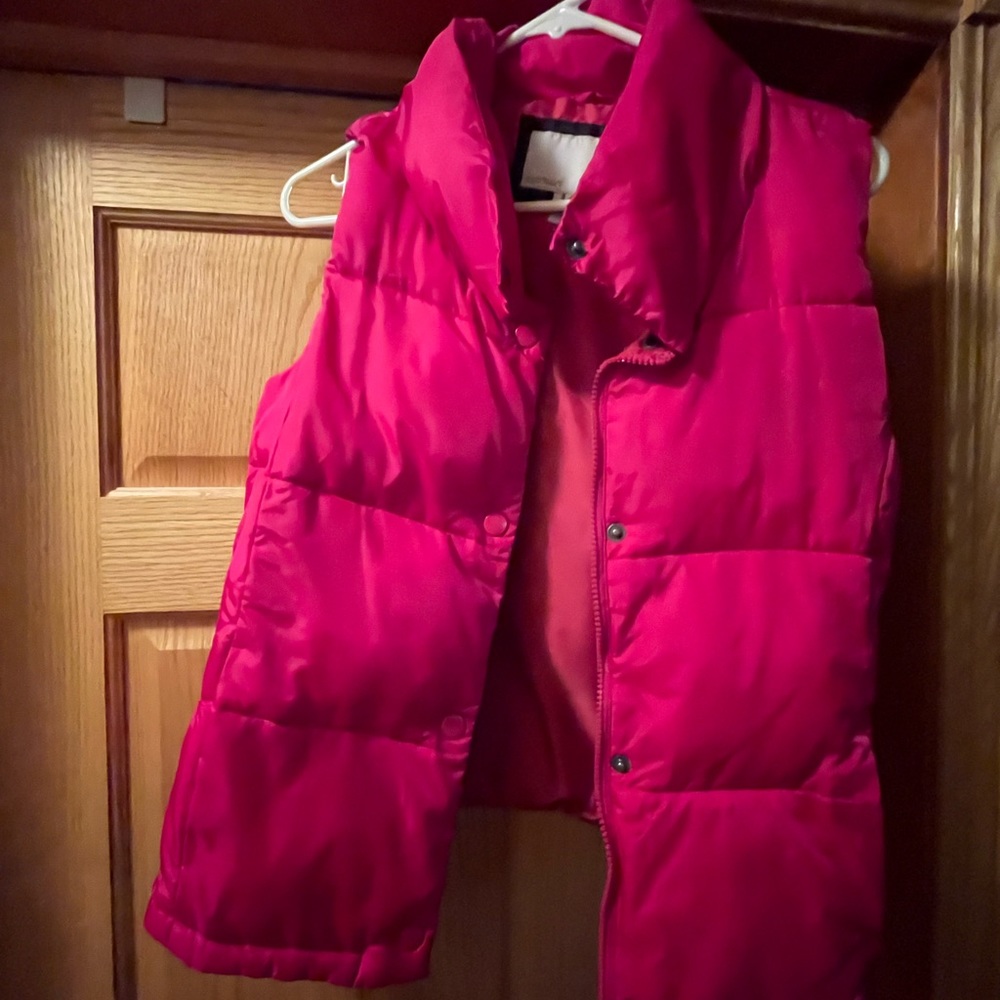 Old Navy - Bright Pink - XS Puffer Vest